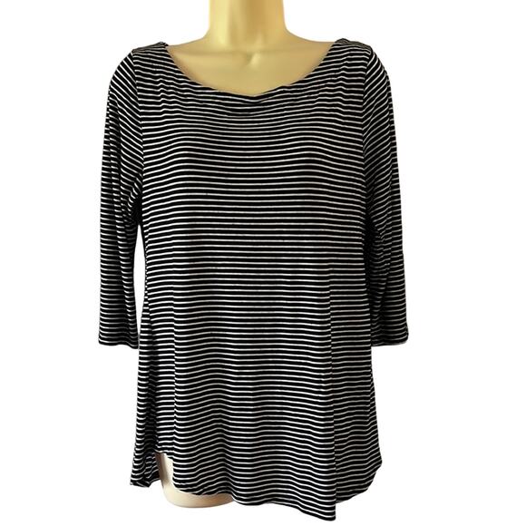 Zenana Outfitters Black & White Striped Knit Top Woman Size Large - Picture 1 of 9